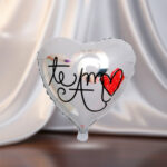 toma la imagen adjunta como base y genera fu9tju 1