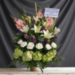 toma la imagen adjunta como base y genera pehwl4 1